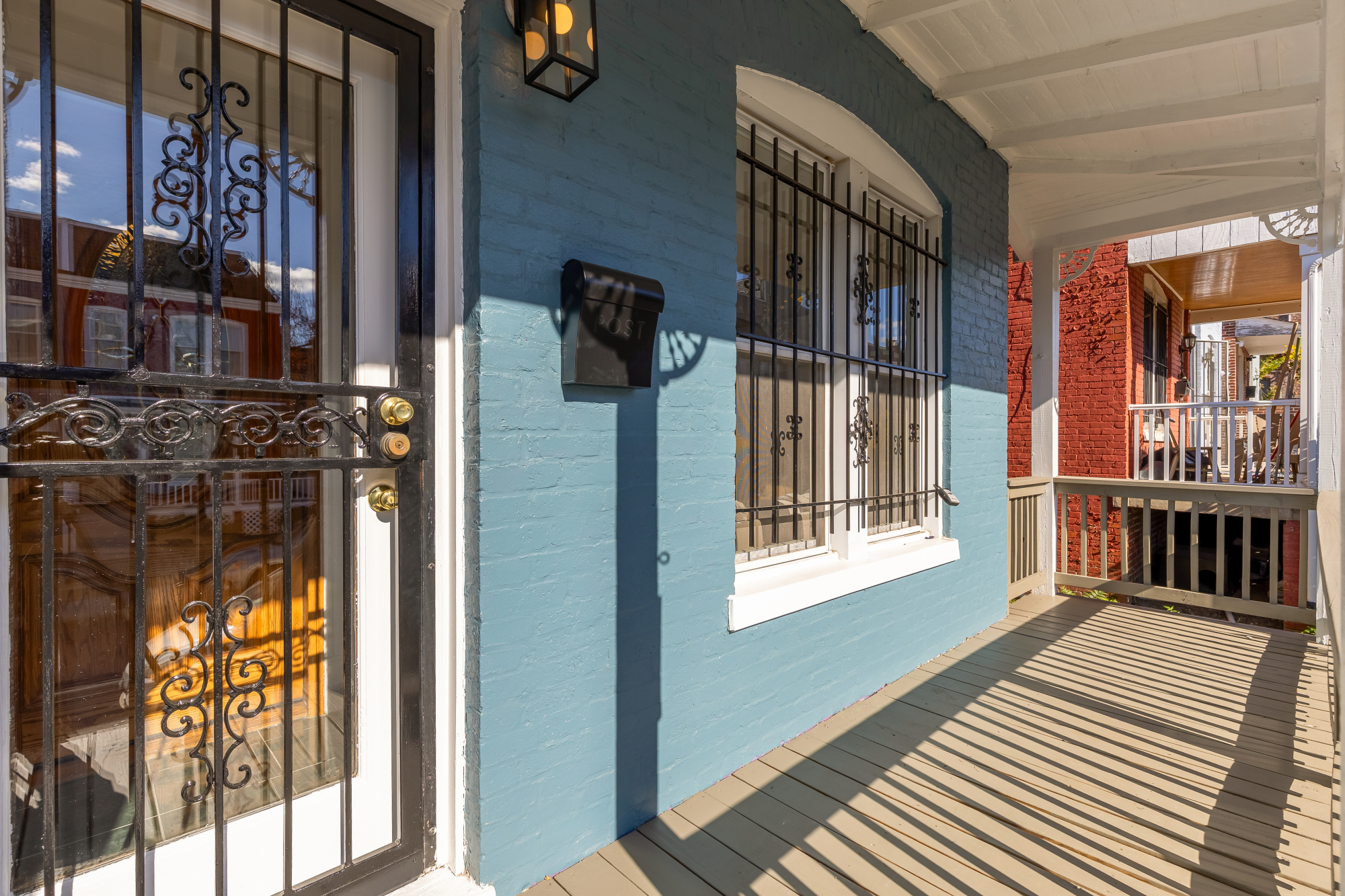 723 Gresham Place NW_Porch